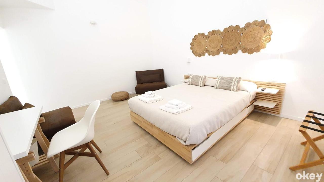Dimora Beluga - Bari Centro Hotel Buitenkant foto