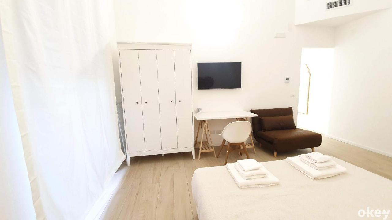 Dimora Beluga - Bari Centro Hotel Buitenkant foto